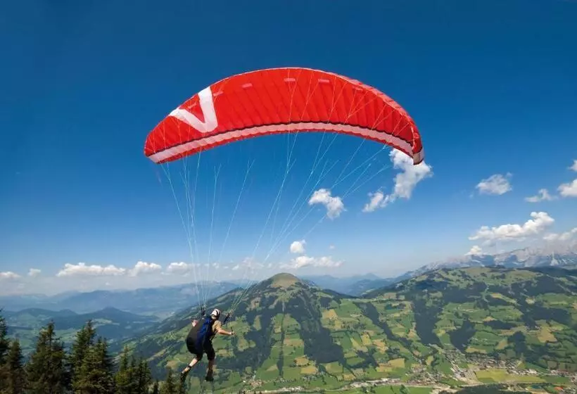 Hotelli Gasthof Zum Lendwirt