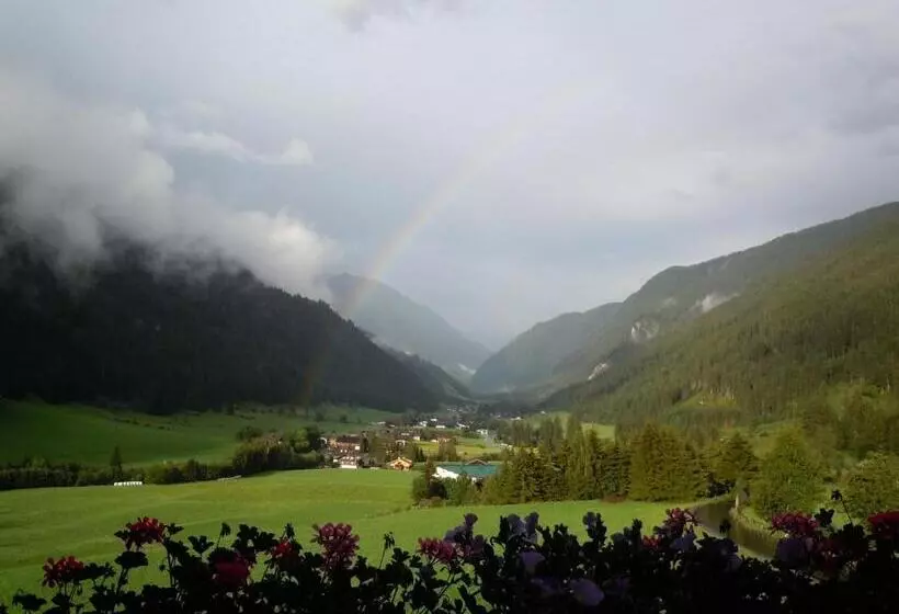 Hotelli Haus Veidlis, Familie Obkircher