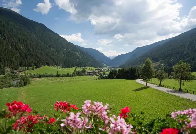 Hotelli Haus Veidlis, Familie Obkircher