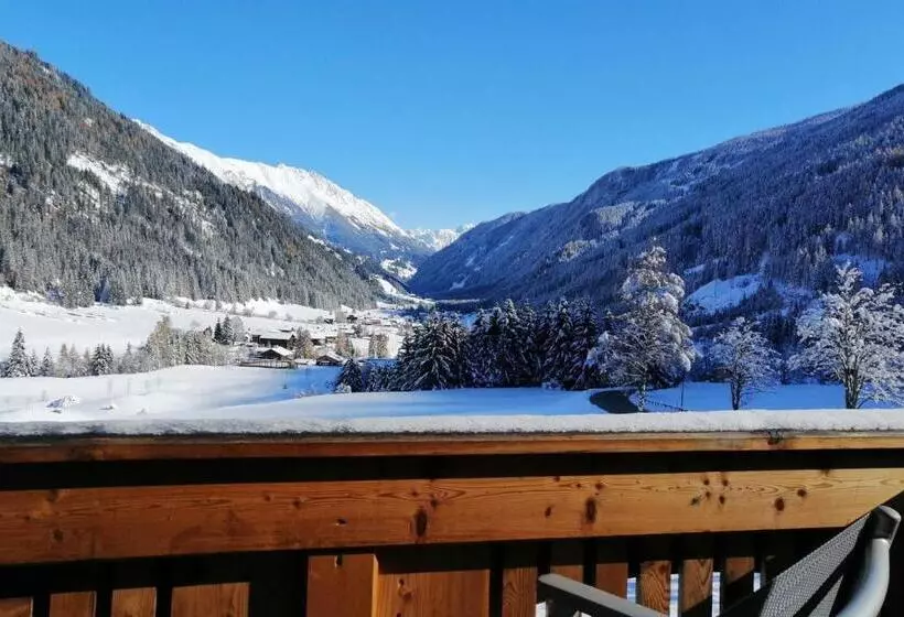 Hotelli Haus Veidlis, Familie Obkircher