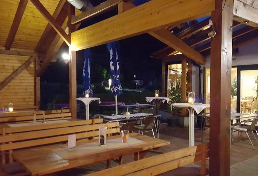 ホテル Hubertushof