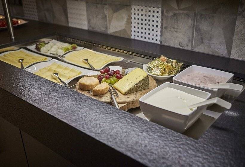 Thomsn Central Hotel & Appartements