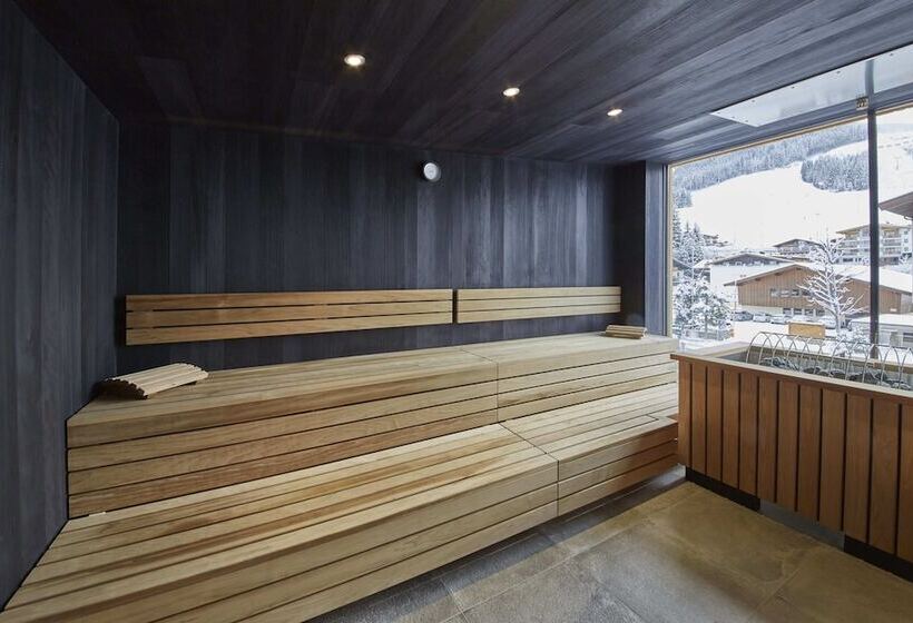 Thomsn Central Hotel & Appartements