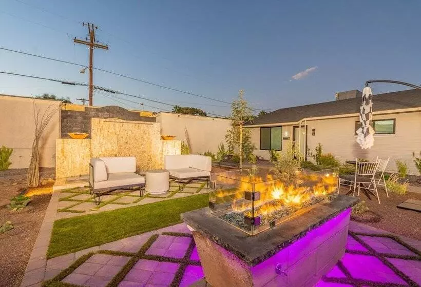 Ash & Ko Boutique Lodging