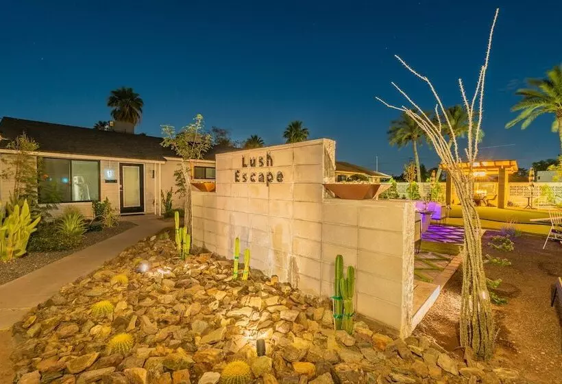 Ash & Ko Boutique Lodging