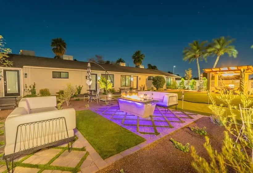 Ash & Ko Boutique Lodging