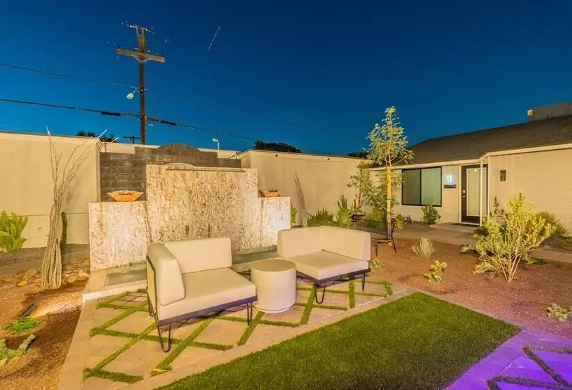 Ash & Ko Boutique Lodging