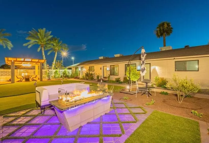 Ash & Ko Boutique Lodging