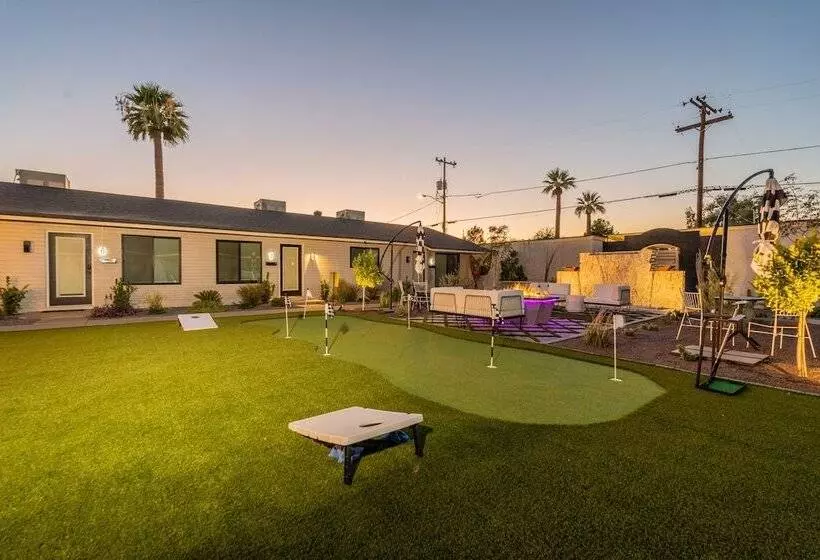 Ash & Ko Boutique Lodging