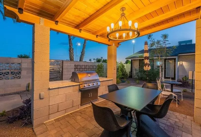 Ash & Ko Boutique Lodging