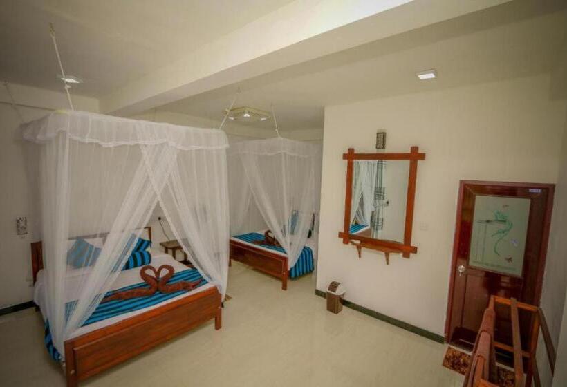 تختخواب و صبحانه Blue Heaven Cottage