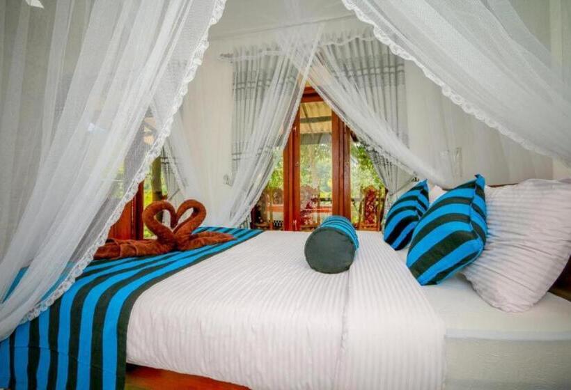 تختخواب و صبحانه Blue Heaven Cottage