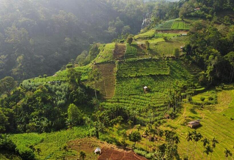 تختخواب و صبحانه Blue Heaven Cottage