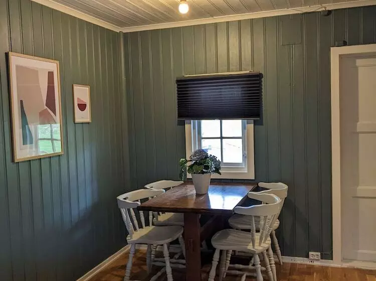 Aamiaismajoitus (B&B) Neset Skydsstasjon