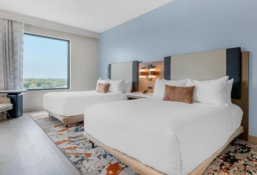 Cambria Hotel Austin Downtown