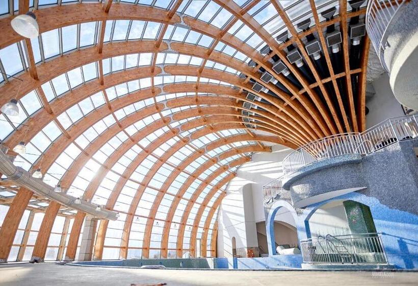 בית מלון כפרי Kyriad Karkonosze