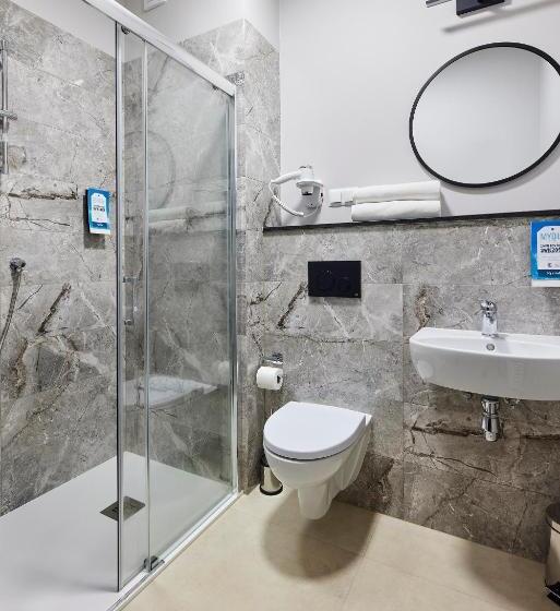 בית מלון כפרי Kyriad Karkonosze