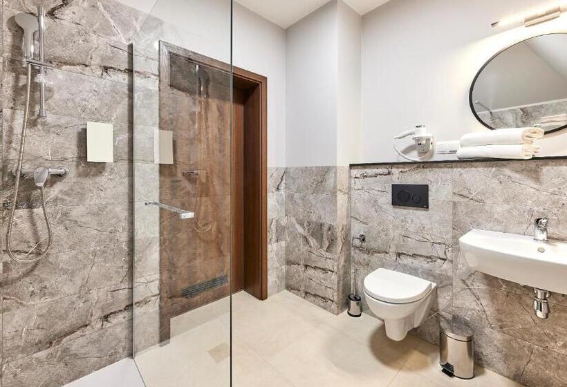 בית מלון כפרי Kyriad Karkonosze