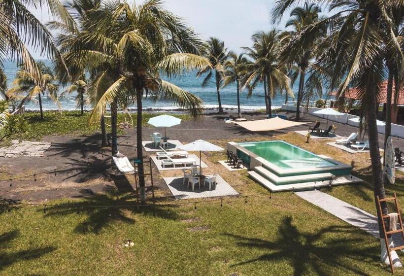 Lali Beach Hotel Boutique