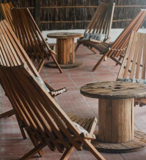 Lali Beach Hotel Boutique