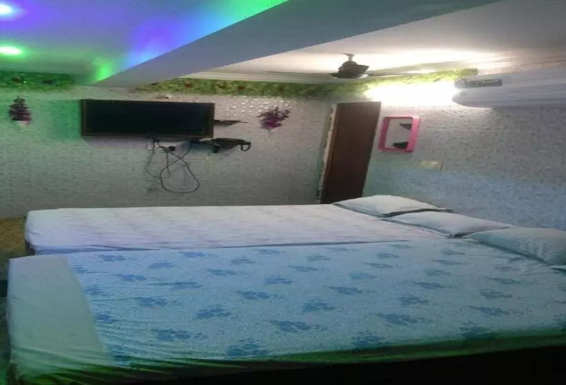 هتل Udaya  A Couple Friendly Property