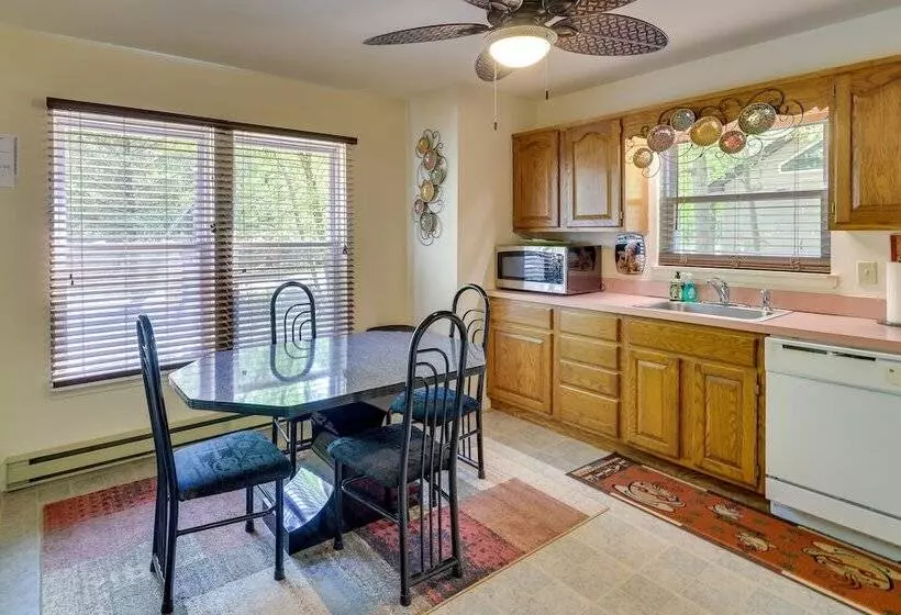 Fire Pit, Kayak & Gas Grill: Pocono Lake Home!