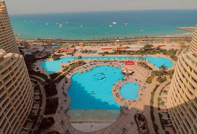 Porto El Sokhna Pyramids 2