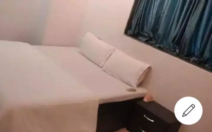 تختخواب و صبحانه Agrawal Bhavan Budget Stay Only For Indians