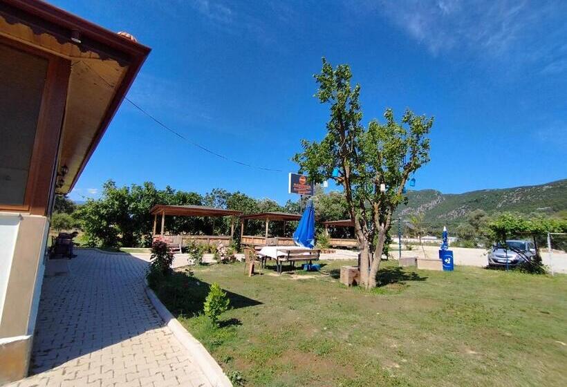 住宿加早餐  Kandyba Restoran & Bungalov