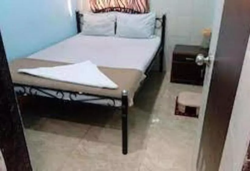 ホテル Central Inn, Mumbai