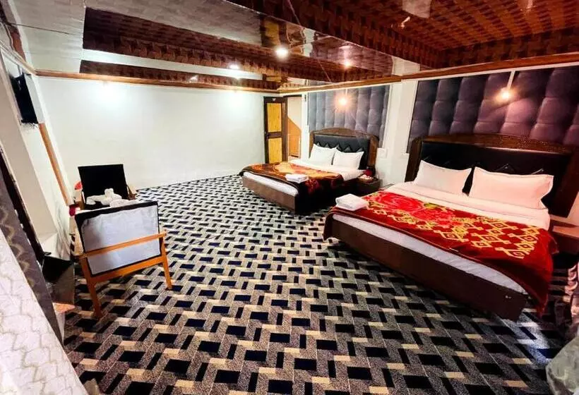 Hotelli Crown Pine Pahalgam
