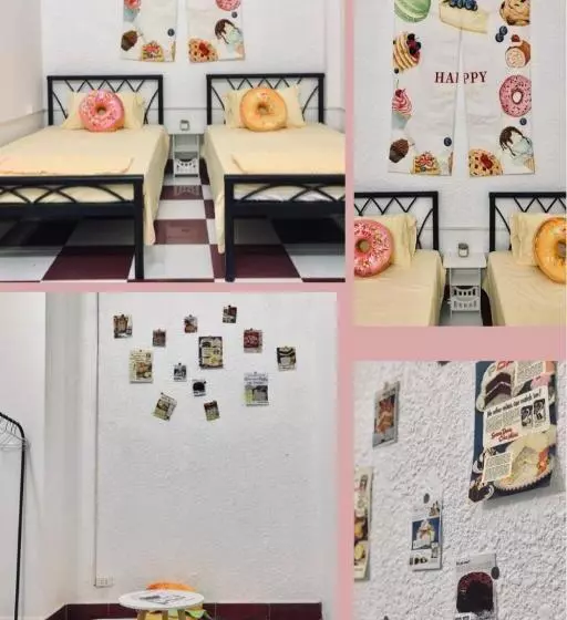 هتل Dnut S House