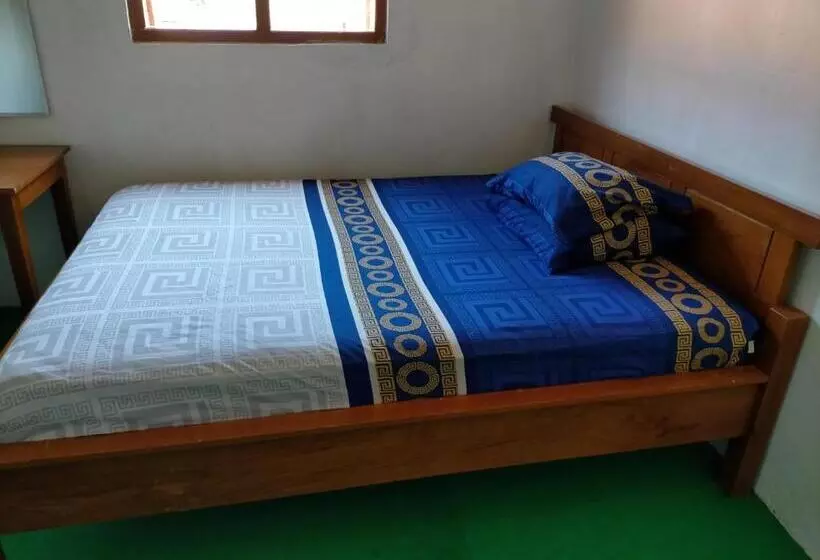 Hotelli Merpati Hostel Banyuwangi