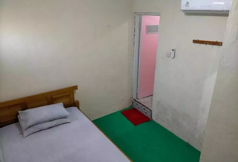 Hotelli Merpati Hostel Banyuwangi