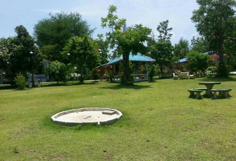 Nimmano Resort At Suanphueang