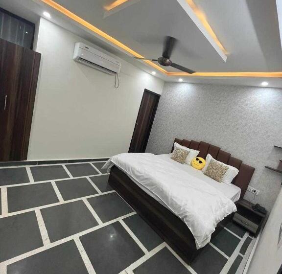 ホテル O Yaduvanshi