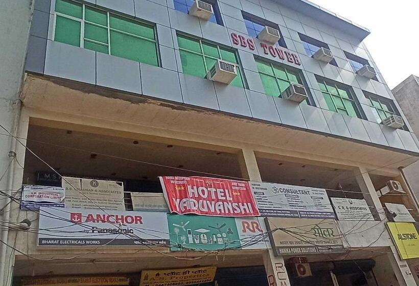 ホテル O Yaduvanshi