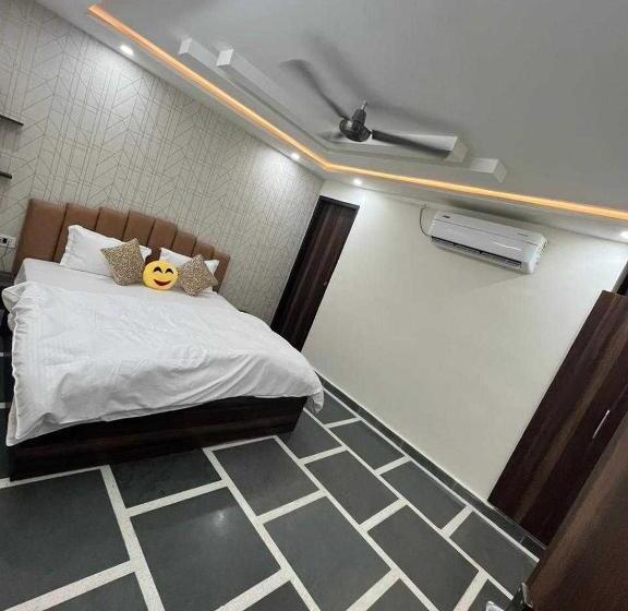 ホテル O Yaduvanshi