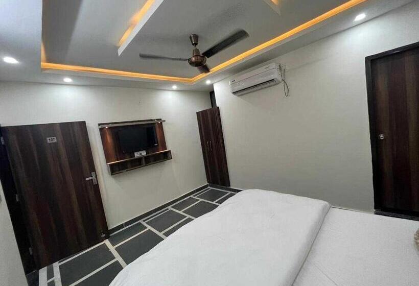 ホテル O Yaduvanshi