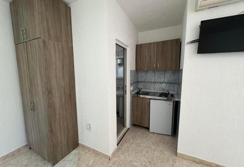 پانسیون Apartmani Hadžić