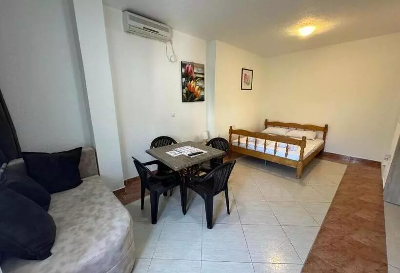 پانسیون Apartmani Hadžić