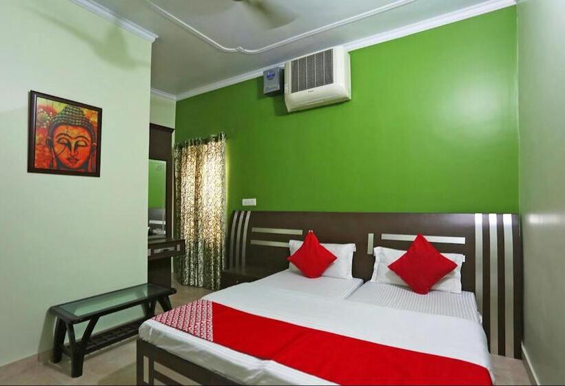 Pensionat Basera Guest House