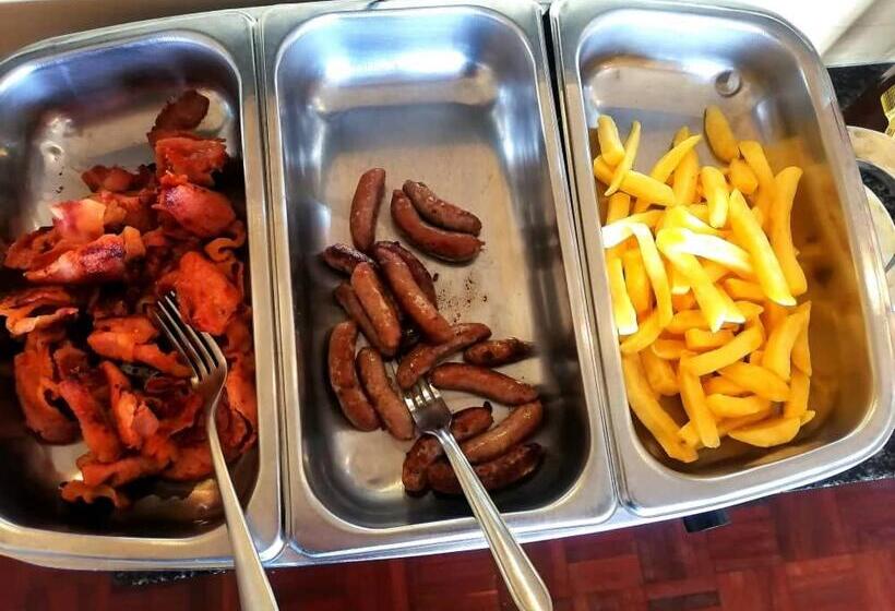 پانسیون Redberry Guest House