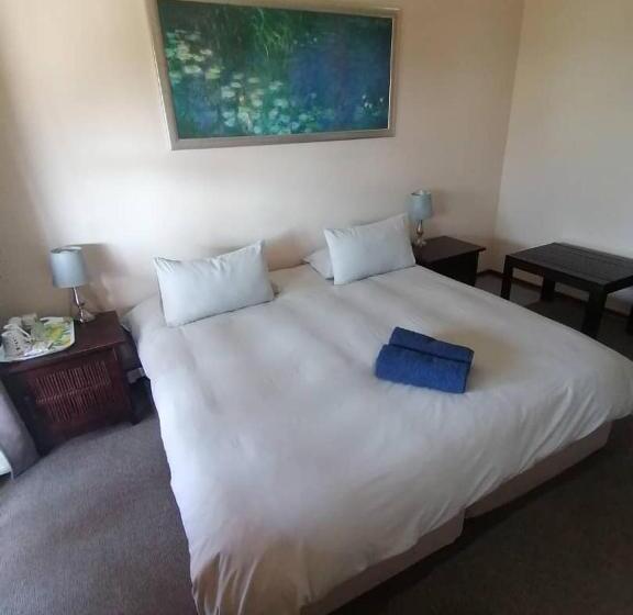 پانسیون Redberry Guest House