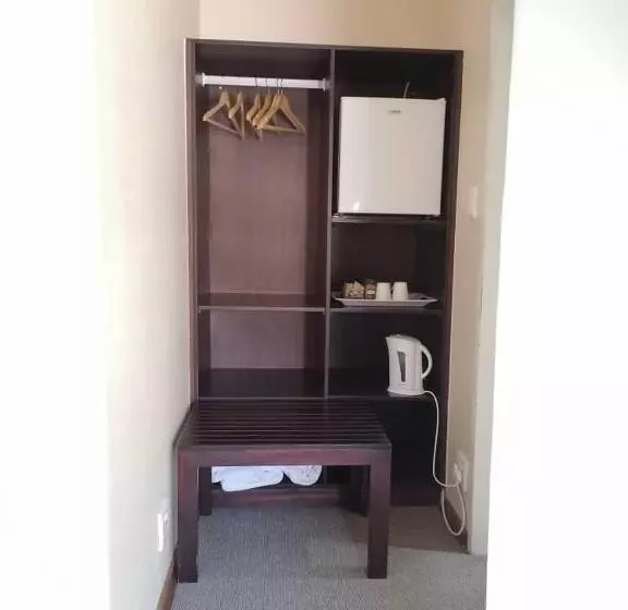 پانسیون Redberry Guest House