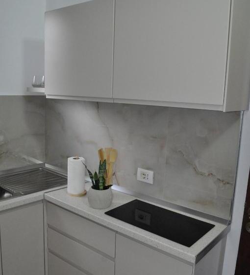 پانسیون Timber Guest House