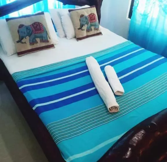 River S Edge Safari Resort