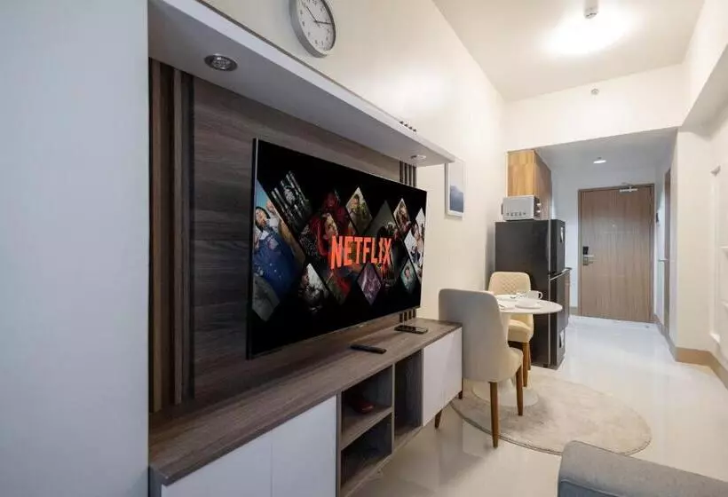 Shore 3 Residences, Mall Of Asia Complex