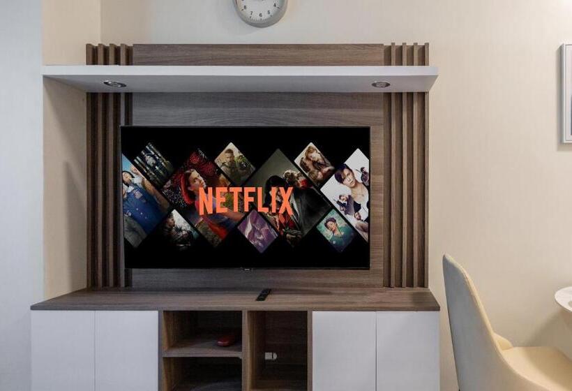 Shore 3 Residences, Mall Of Asia Complex