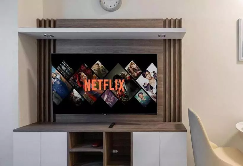 Shore 3 Residences, Mall Of Asia Complex